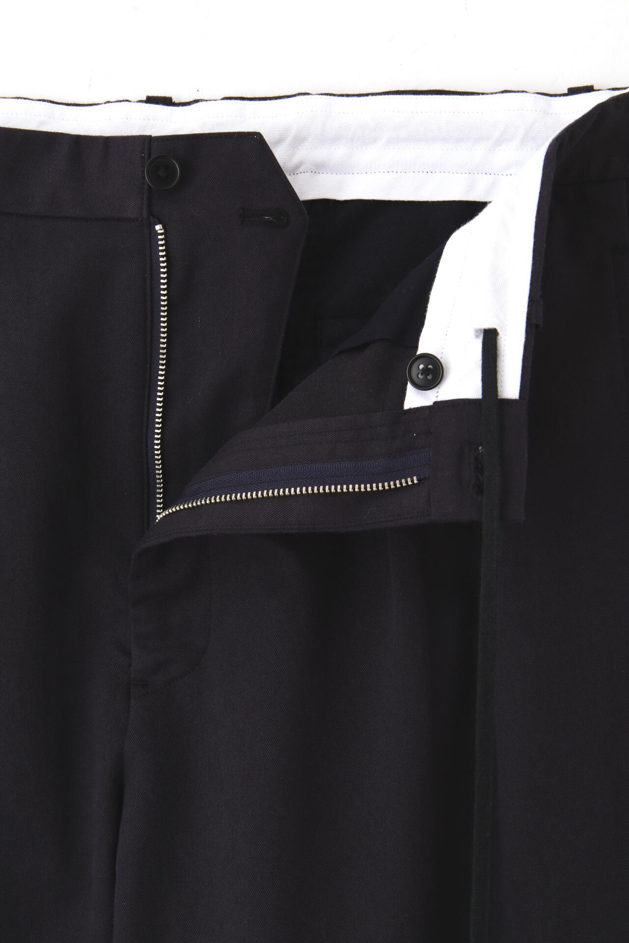 Ｙ / ORGANIC COTTON TENCEL CHINO TROUSERS