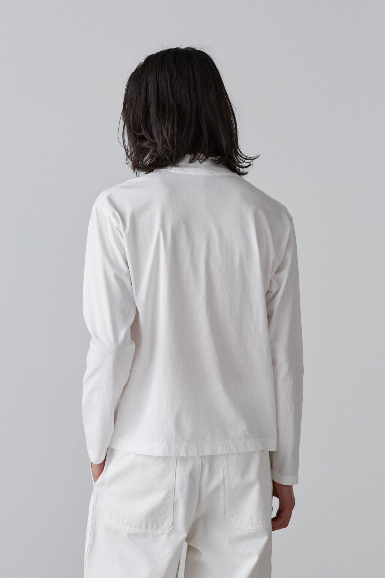 Y / ORGANIC COTTON JERSEY MOCK NECK LONG SLEEVE T‐SHIRT