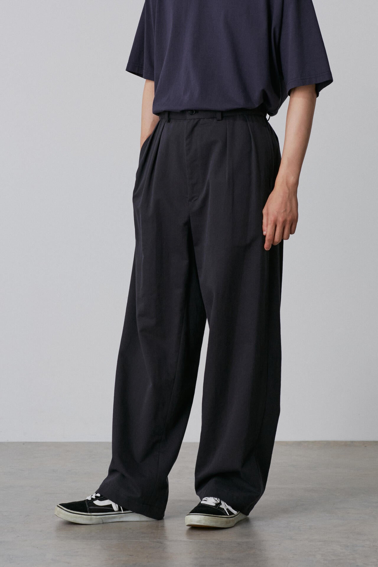 Ｙ / ORGANIC COTTON TENCEL CHINO TROUSERS