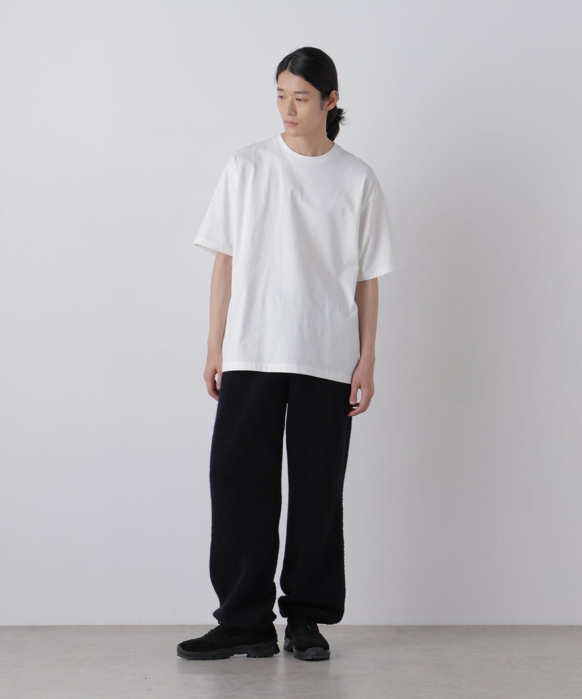 181cm C:84 W:70 H:91　着用サイズ L