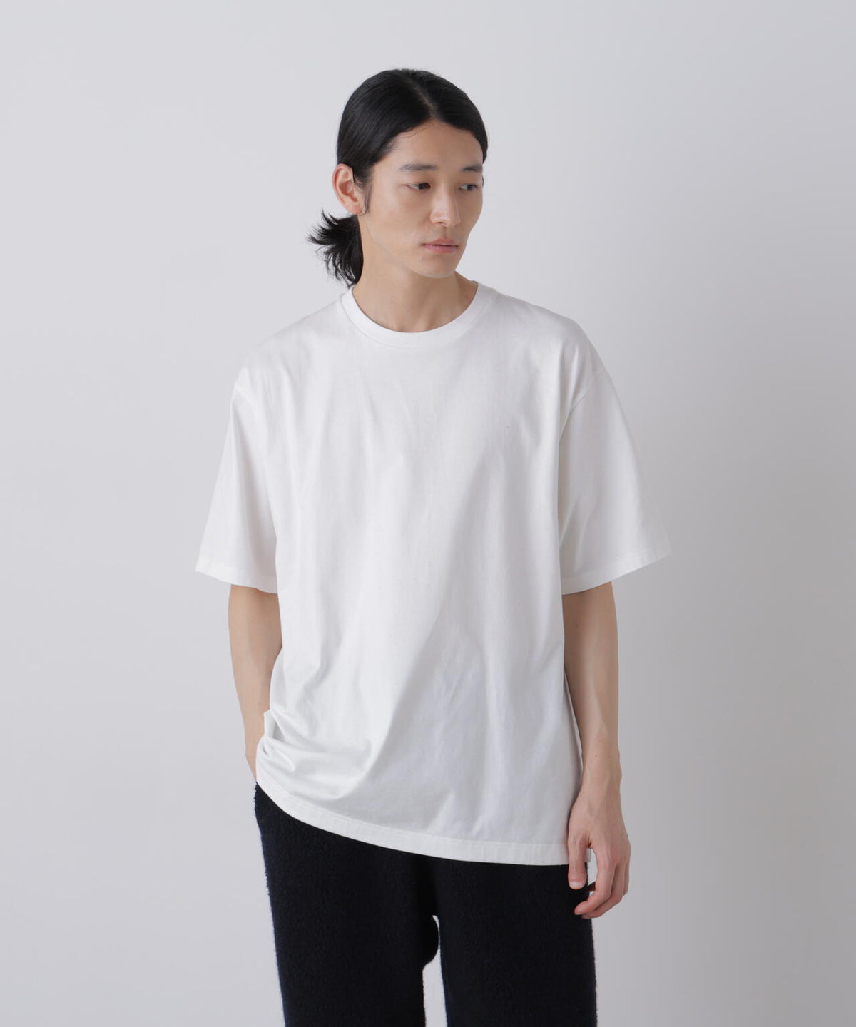181cm C:84 W:70 H:91　着用サイズ L