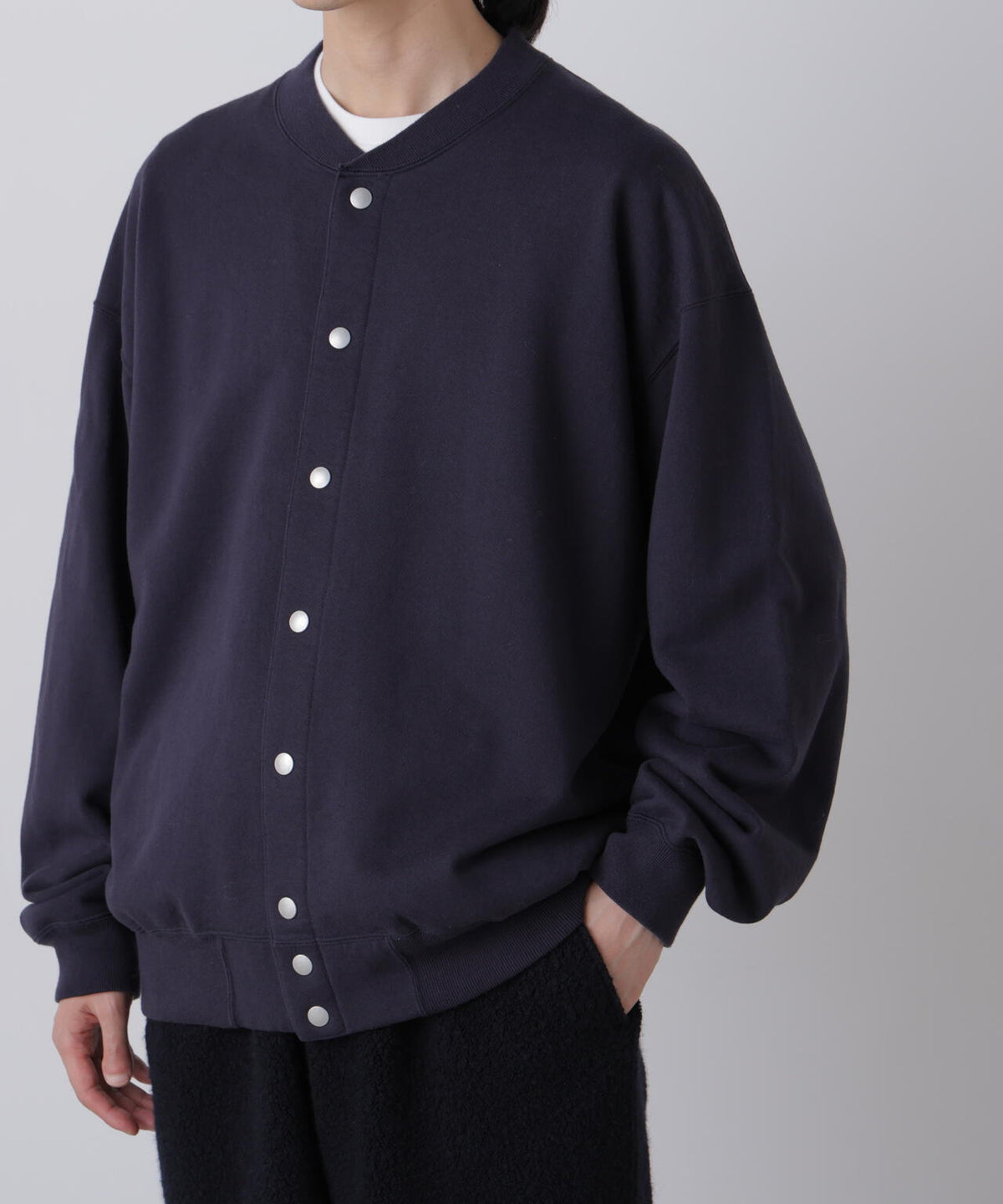 181cm C:84 W:70 H:91 着用サイズ：L