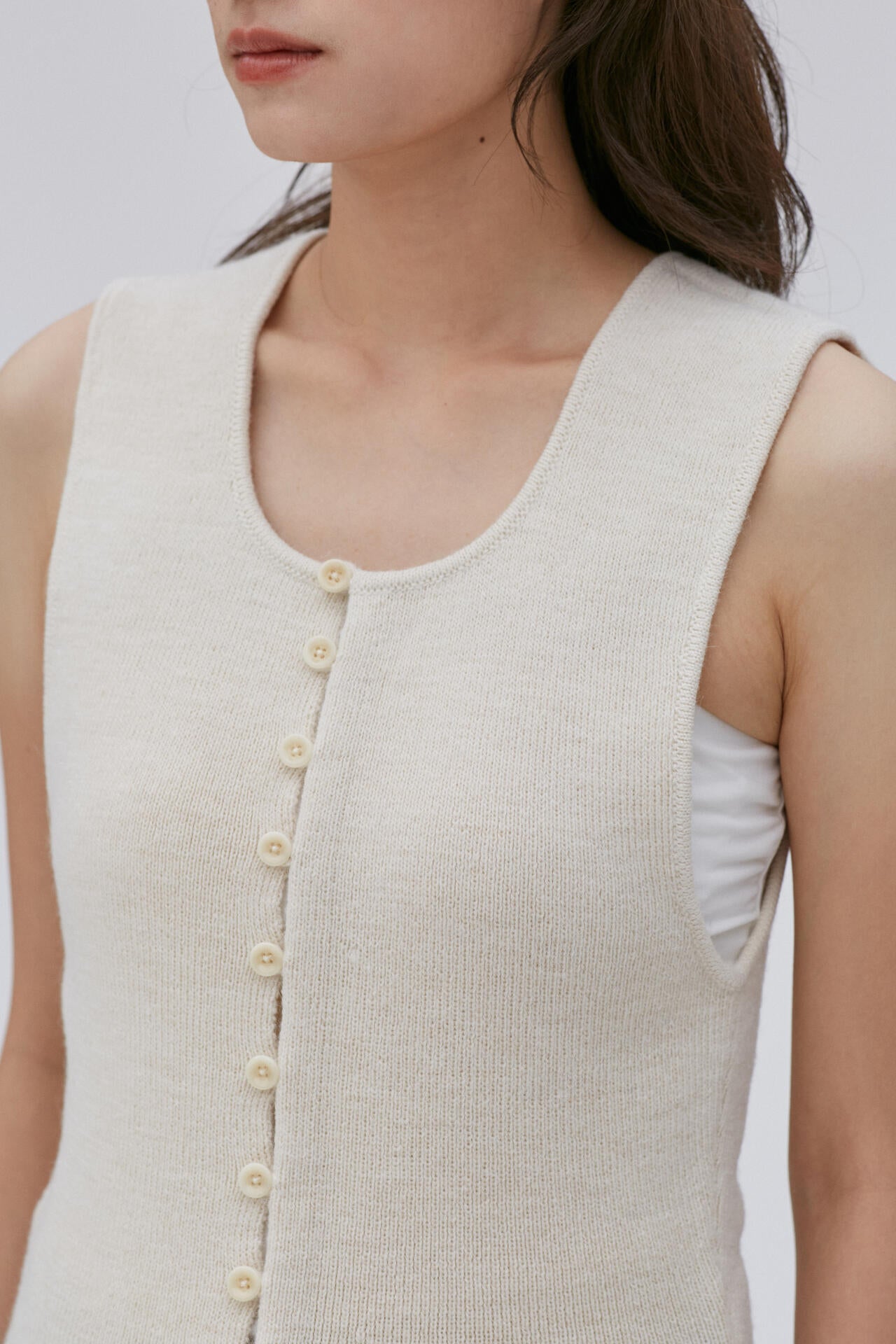 LEMAIRE / SLEEVELESS FITTED CARDIGAN