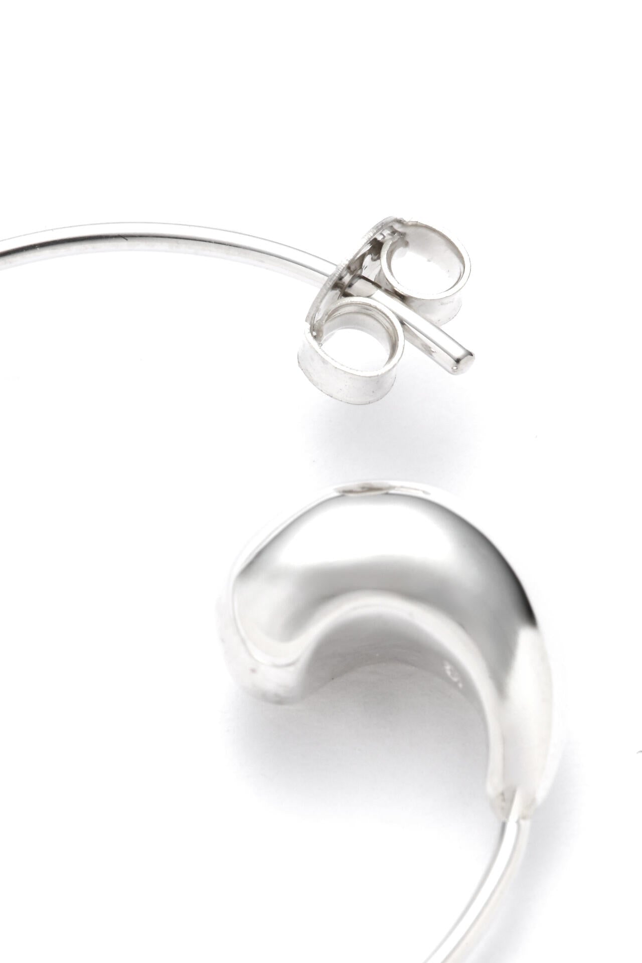 ASAMI FUJIKAWA / PETAL SMALL EARRINGS SILVER