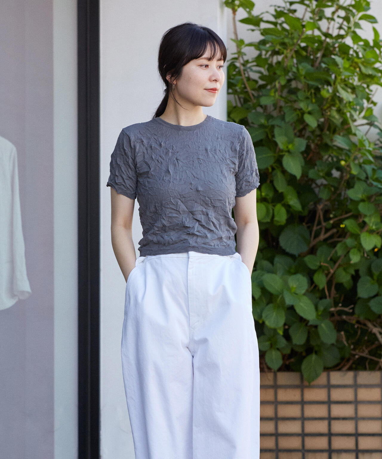 SAYAKA DAVIS / CRINKLED PETITE KNIT TEE