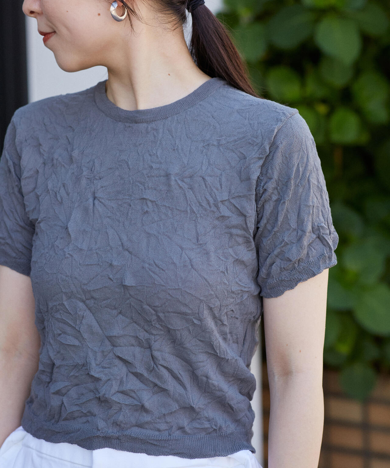 SAYAKA DAVIS / CRINKLED PETITE KNIT TEE