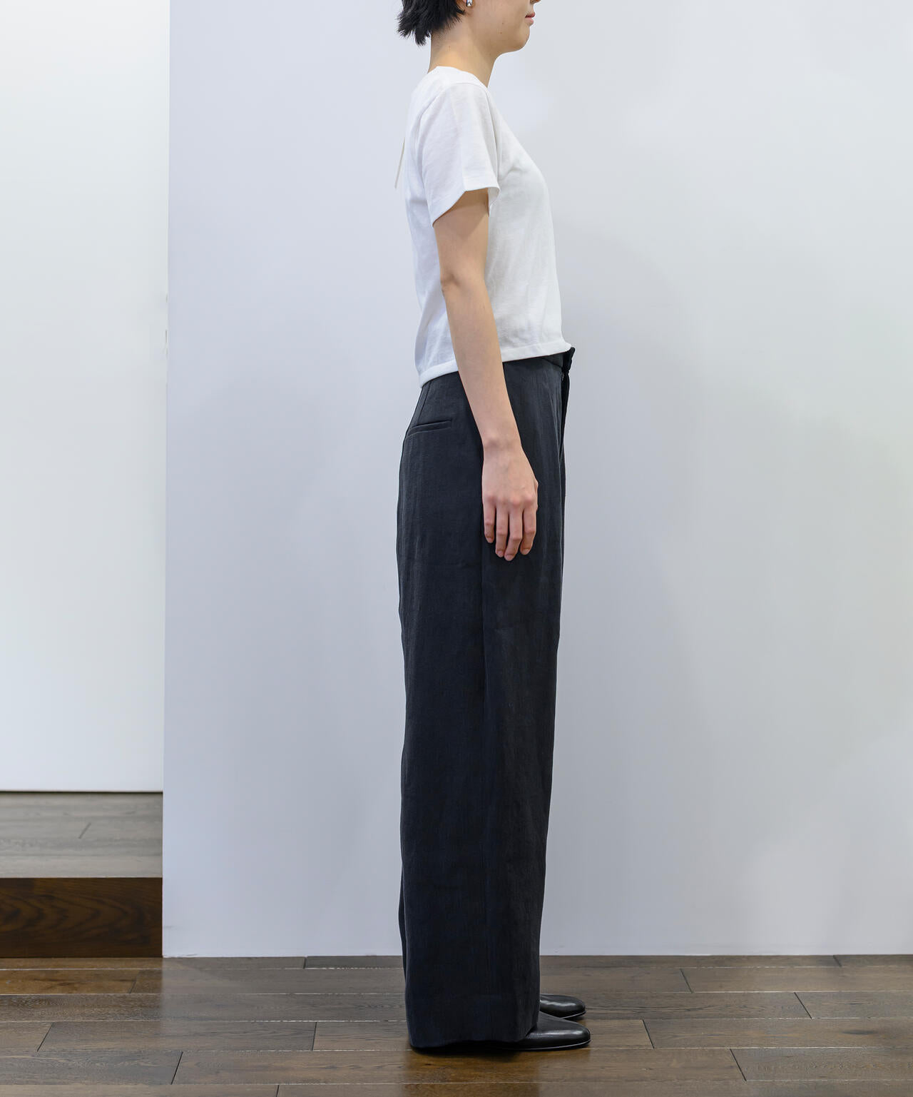 ATON / LINEN TWILL TUCKED EASY PANTS