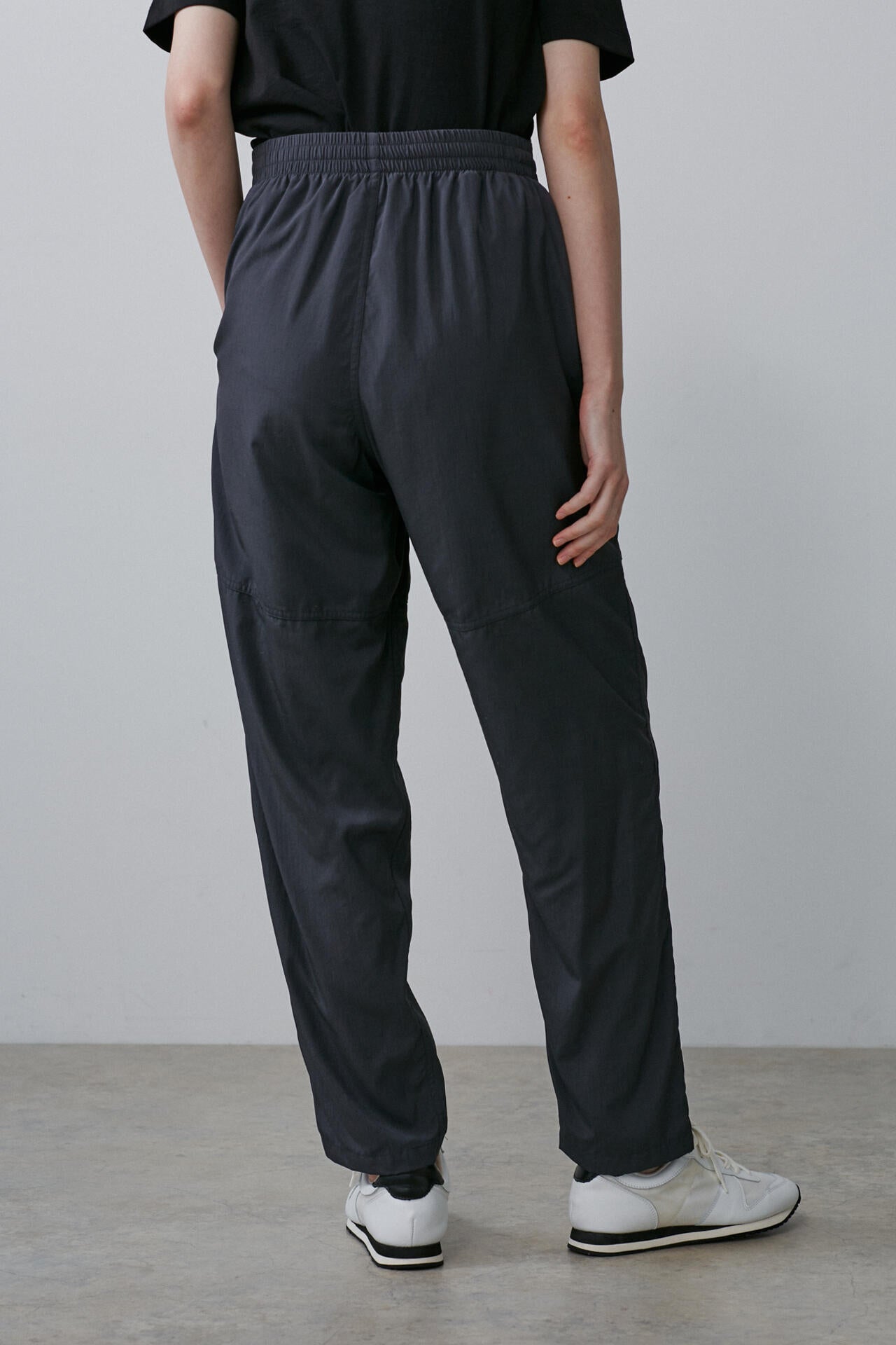 YLEVE / NYLON SILK JOGGER PT