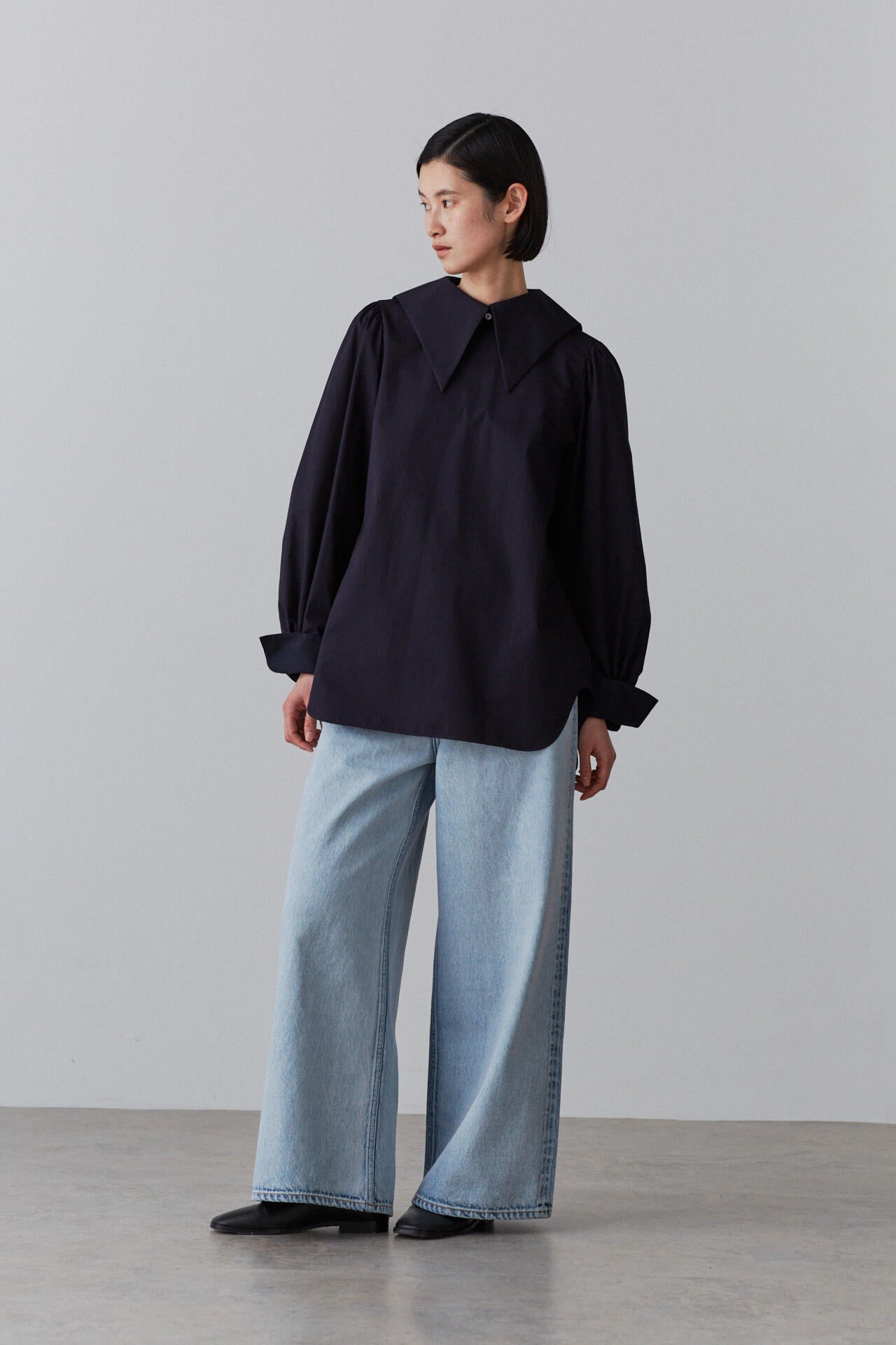 BOURRIENNE × YLEVE / SUPIMA COTTON TYPEWRITER BL / HEN