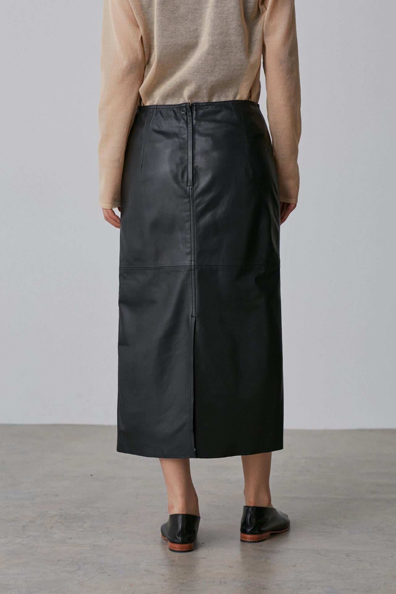 YLEVE / GLOVE SHEEP LEATHER SKIRT
