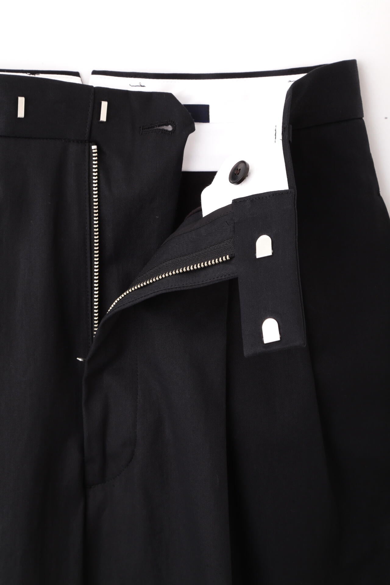 YLEVE / HIGHCOUNT DRY GABA TROUSERS