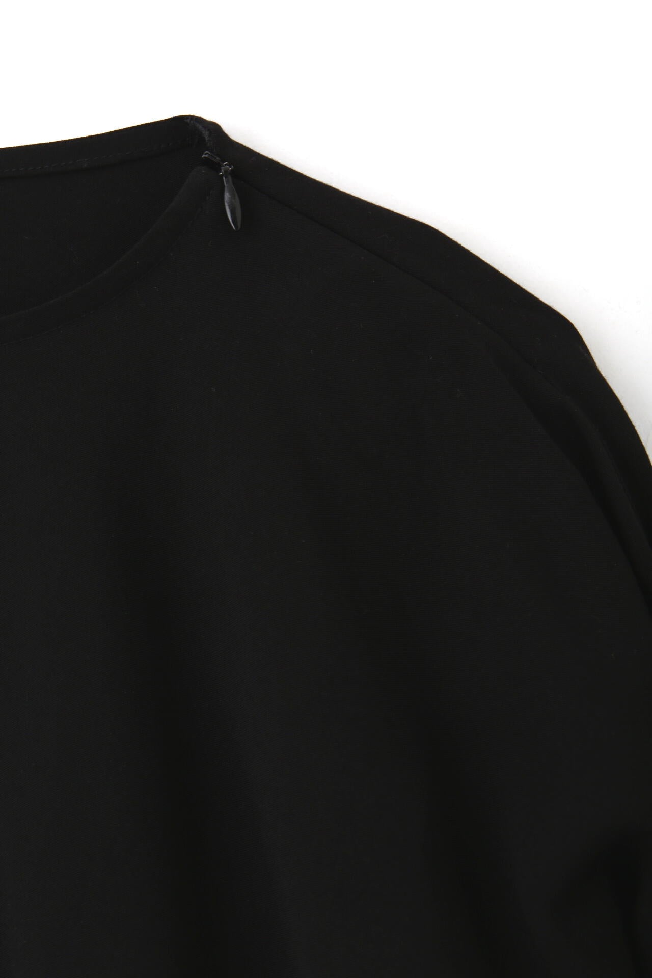 YLEVE / TENCEL PULL OVER BLOUSE