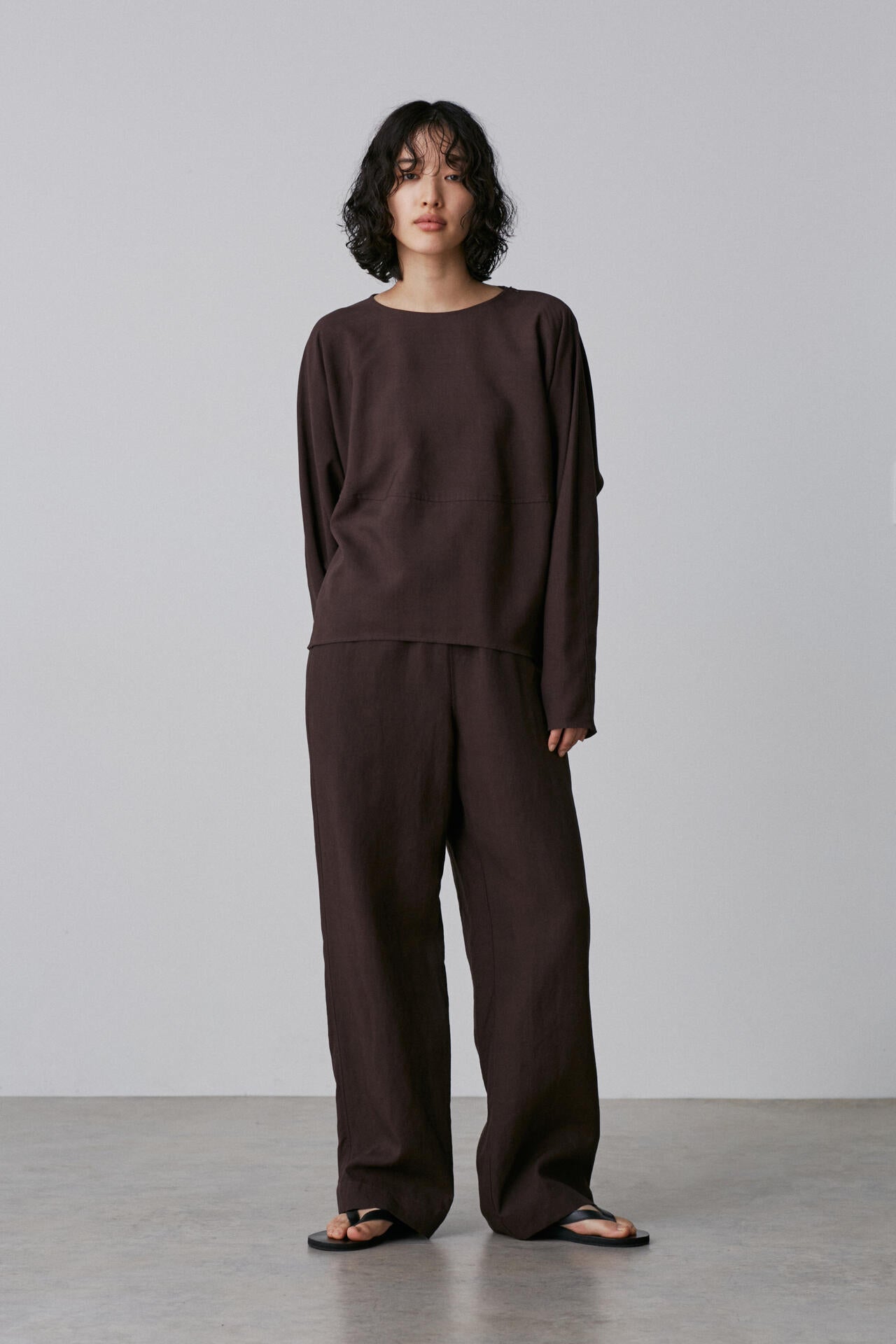 YLEVE / TENCEL PULL OVER BLOUSE
