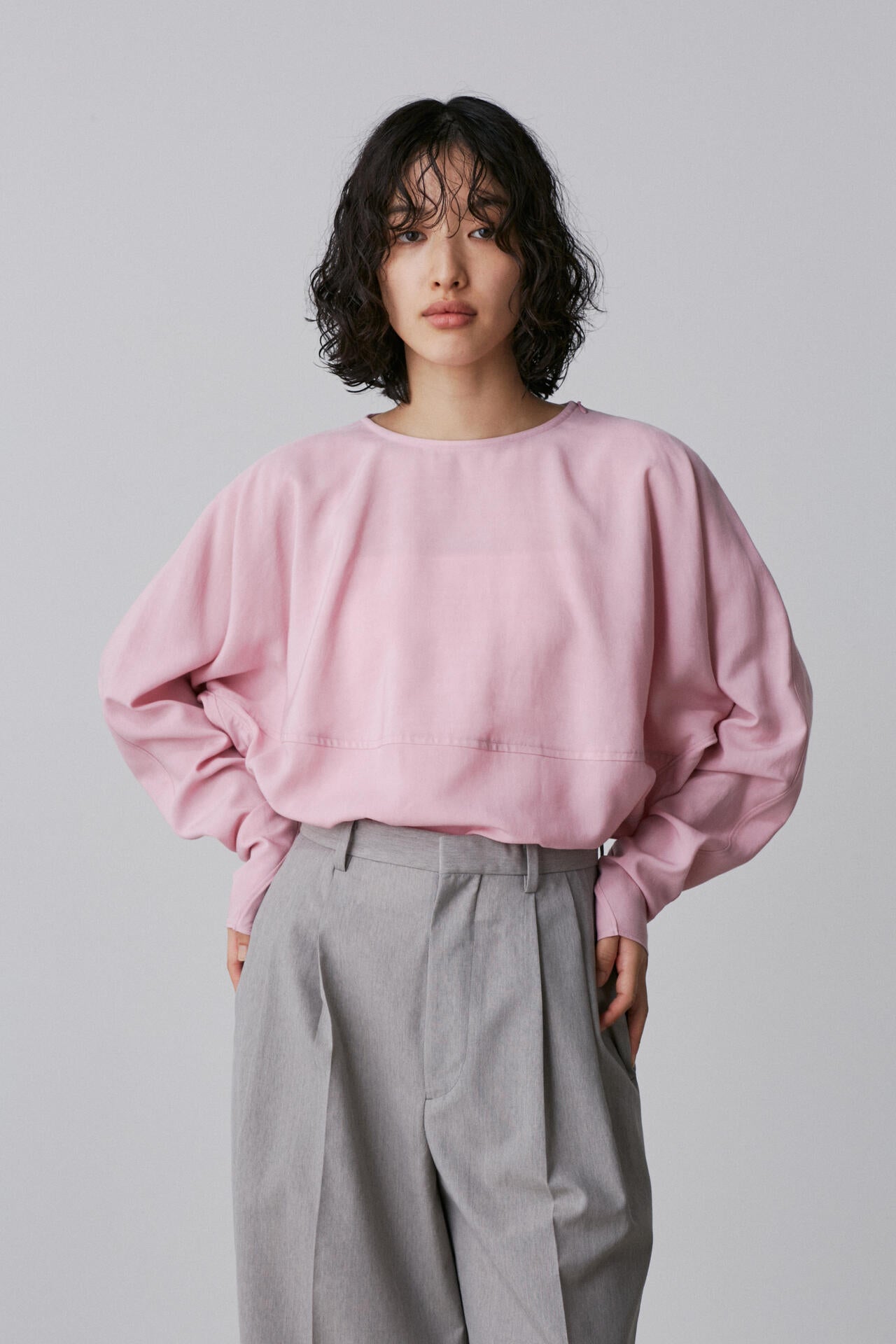 YLEVE / TENCEL PULL OVER BLOUSE