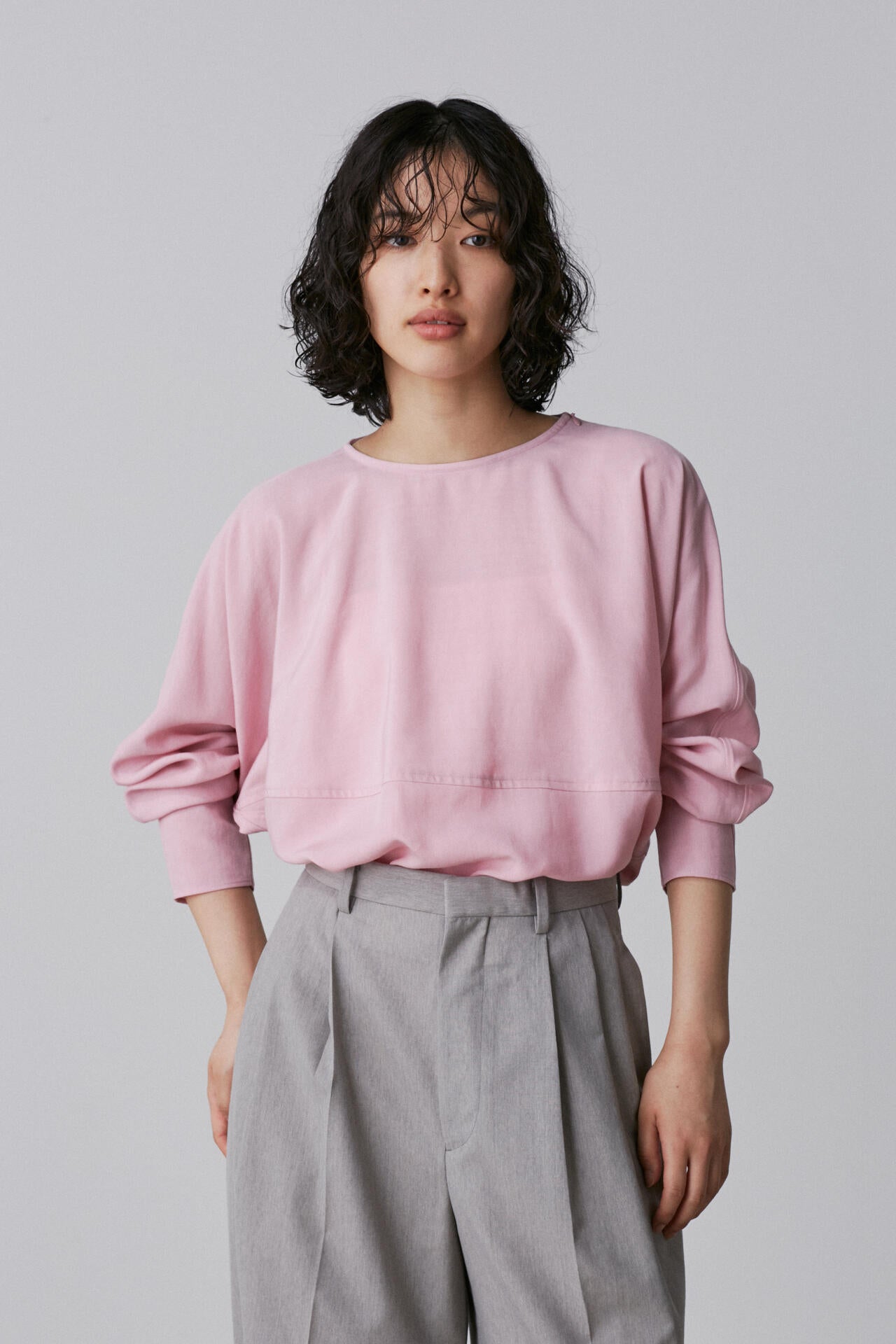 YLEVE / TENCEL PULL OVER BLOUSE