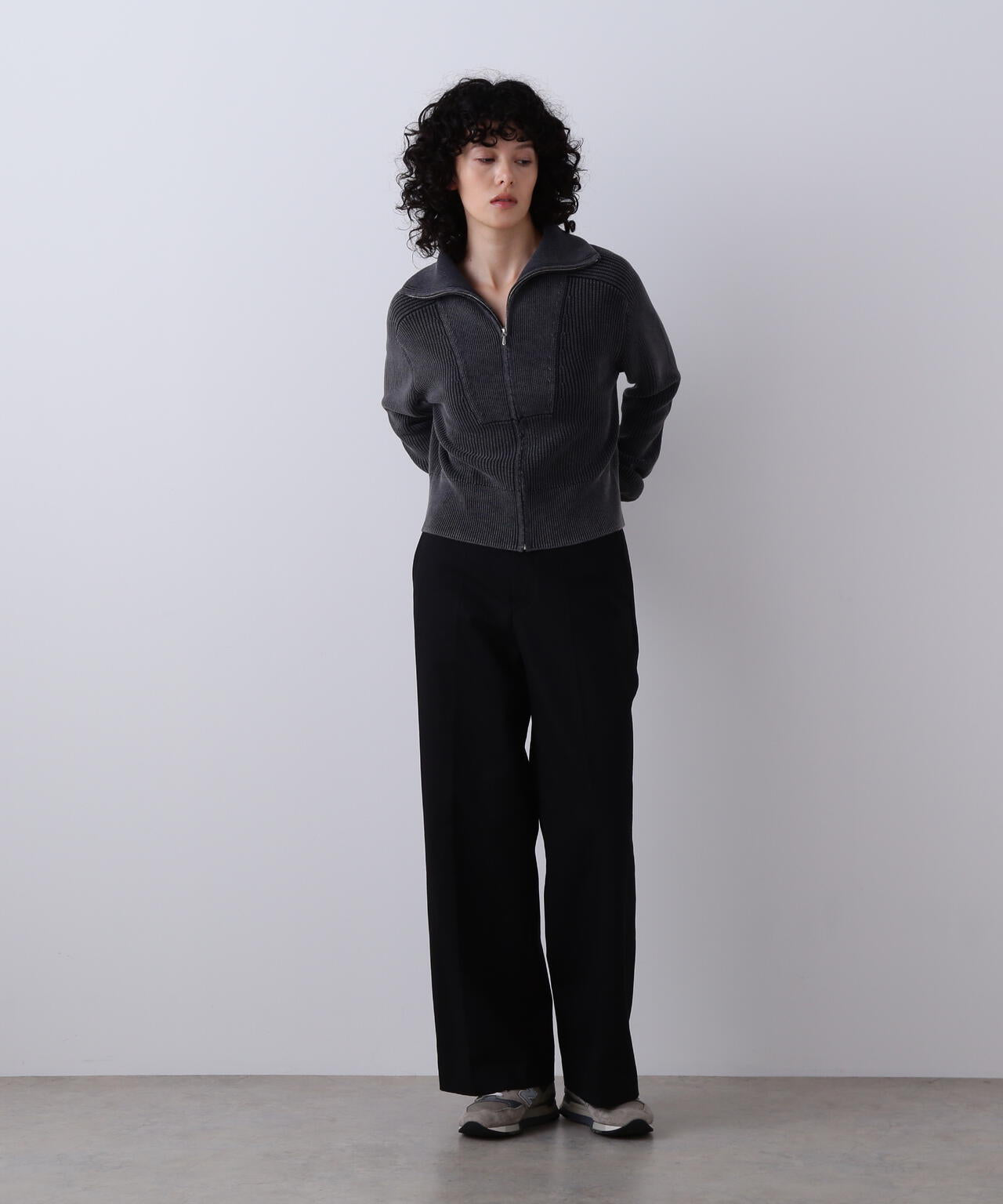 YLEVE / FINX COTTON CHINO TROUSERS