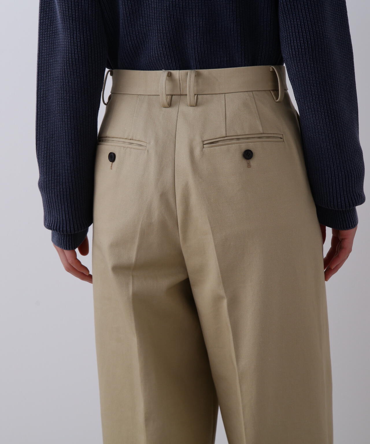 YLEVE / FINX COTTON CHINO TROUSERS