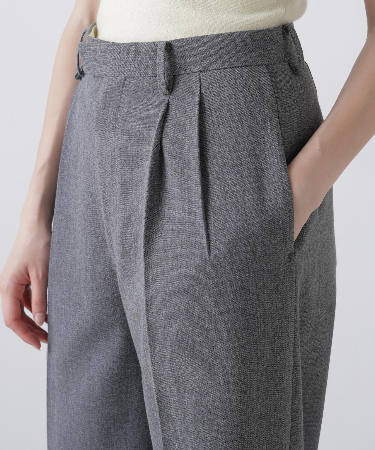 YLEVE / ROUGH WOOL TROUSERS