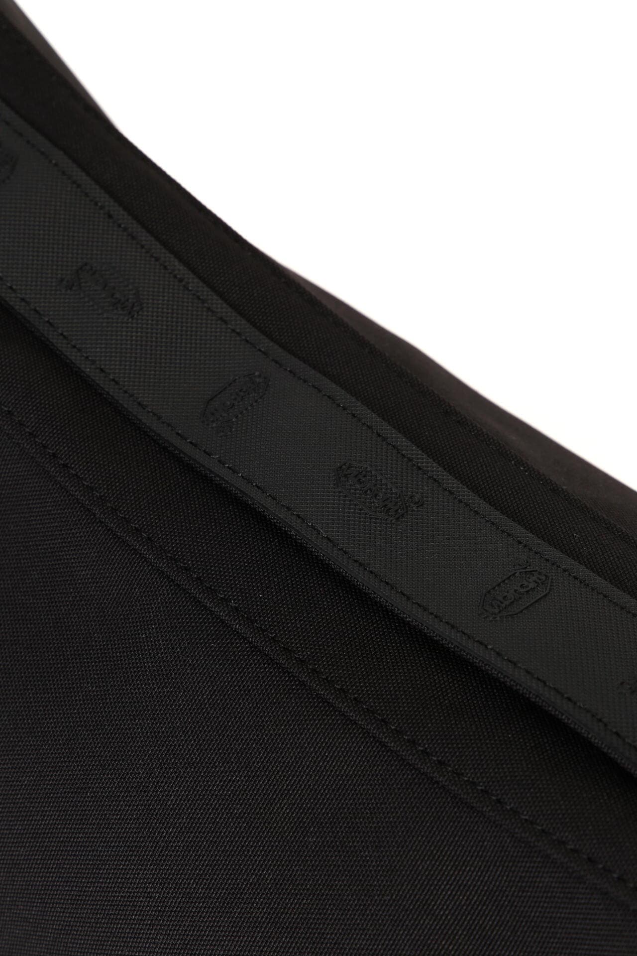 SU / VIBRAM BONDING ROUND BAG