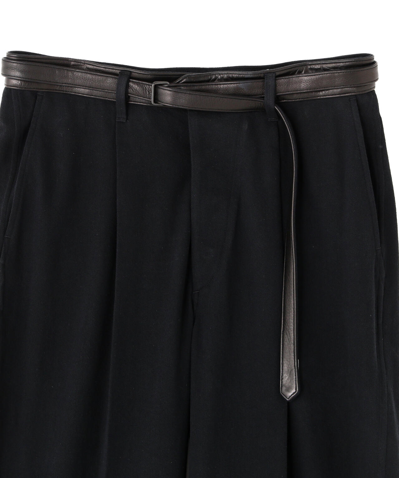 blurhms / DENIM-LEATHER BELTED TROUSERS MEN