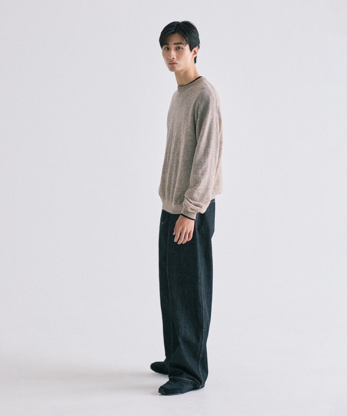 186cm C:87 W:68 H:89 着用サイズ M