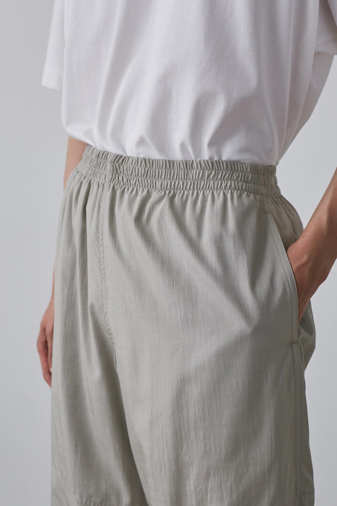 YLEVE / NYLON SILK JOGGER PT