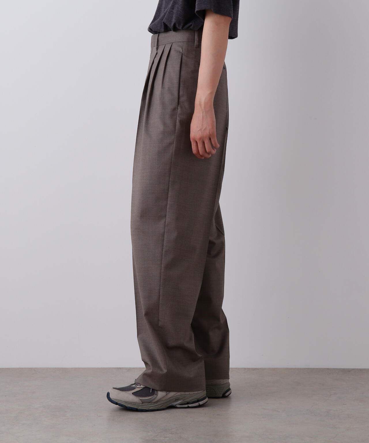 YLEVE / SUPER120'S CHAMBRAY WOOL 3TACK TROUSERS