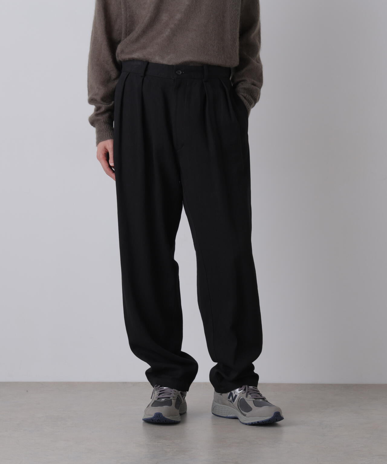 181cm C:84 W:70 H:91 着用サイズ：4