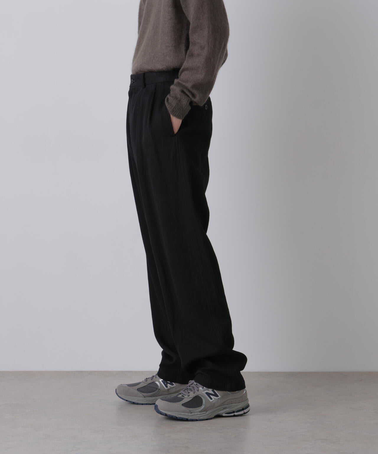 181cm C:84 W:70 H:91 着用サイズ：4