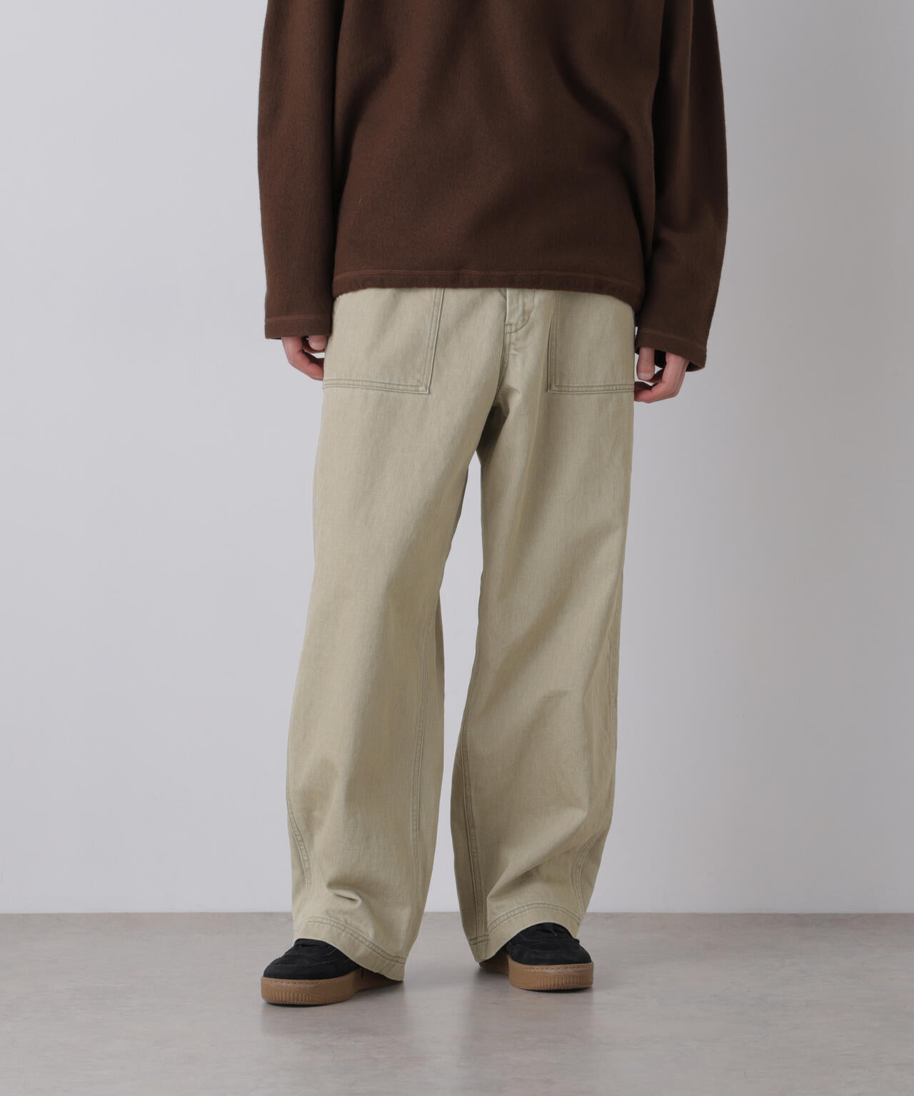 181cm C:84 W:70 H:91 着用サイズ：4