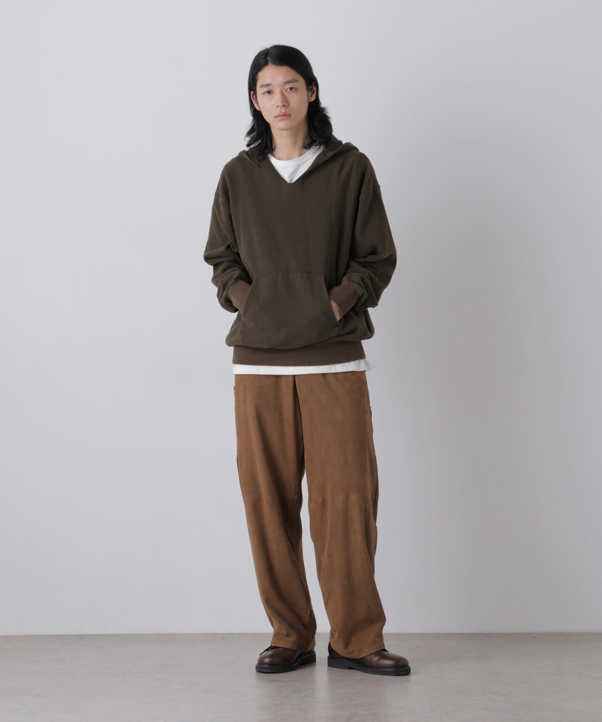 181cm C:84 W:70 H:91 着用サイズ：4