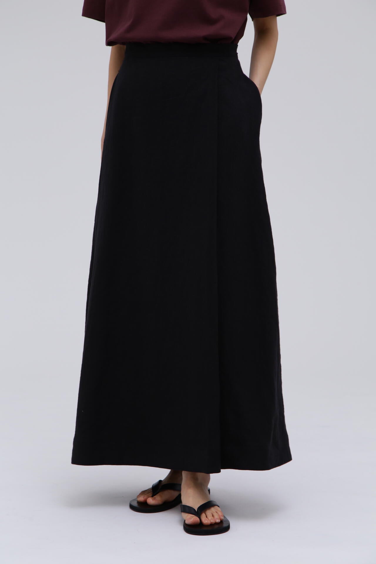 THE LIBRARY / LINEN SKIRT