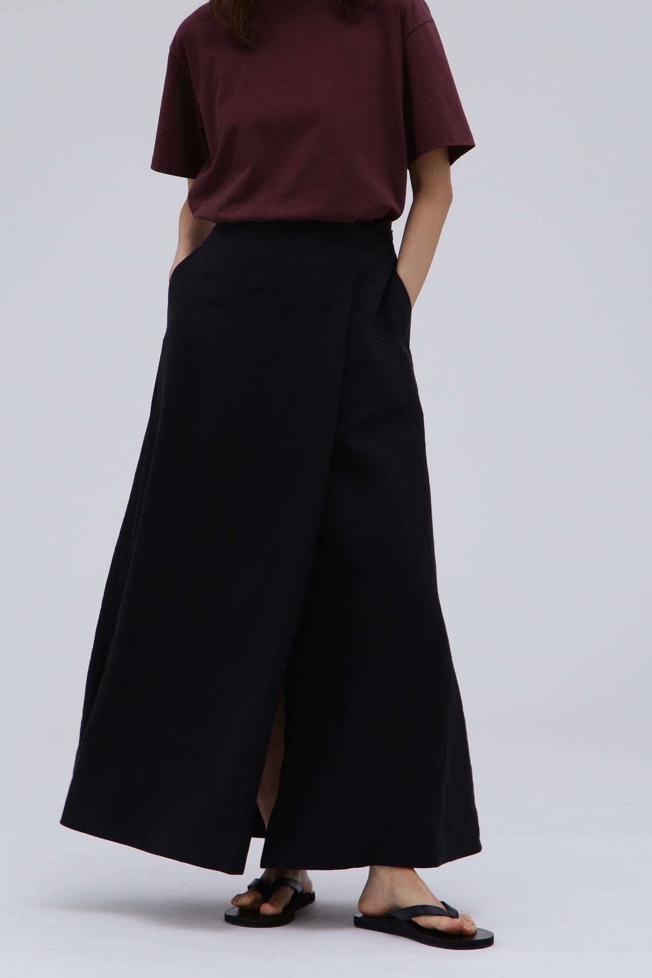THE LIBRARY / LINEN SKIRT