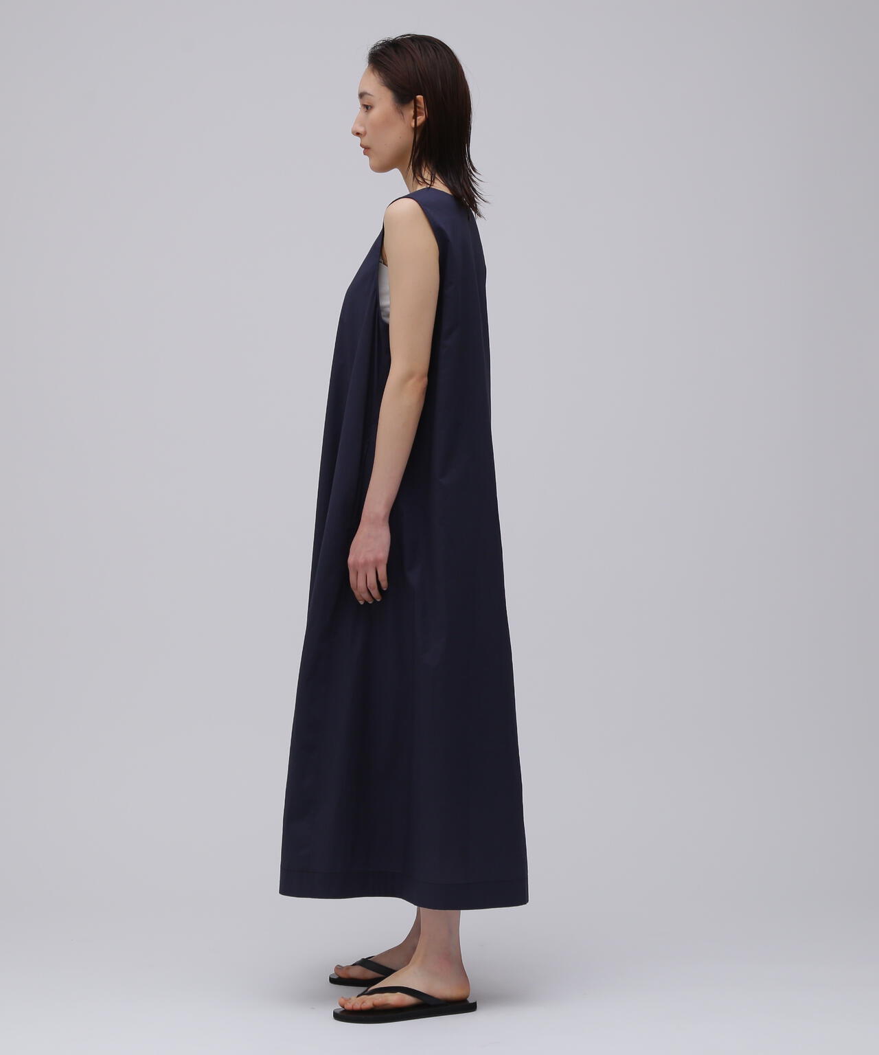 THE LIBRARY / COTTON LAWN ONE PIECE