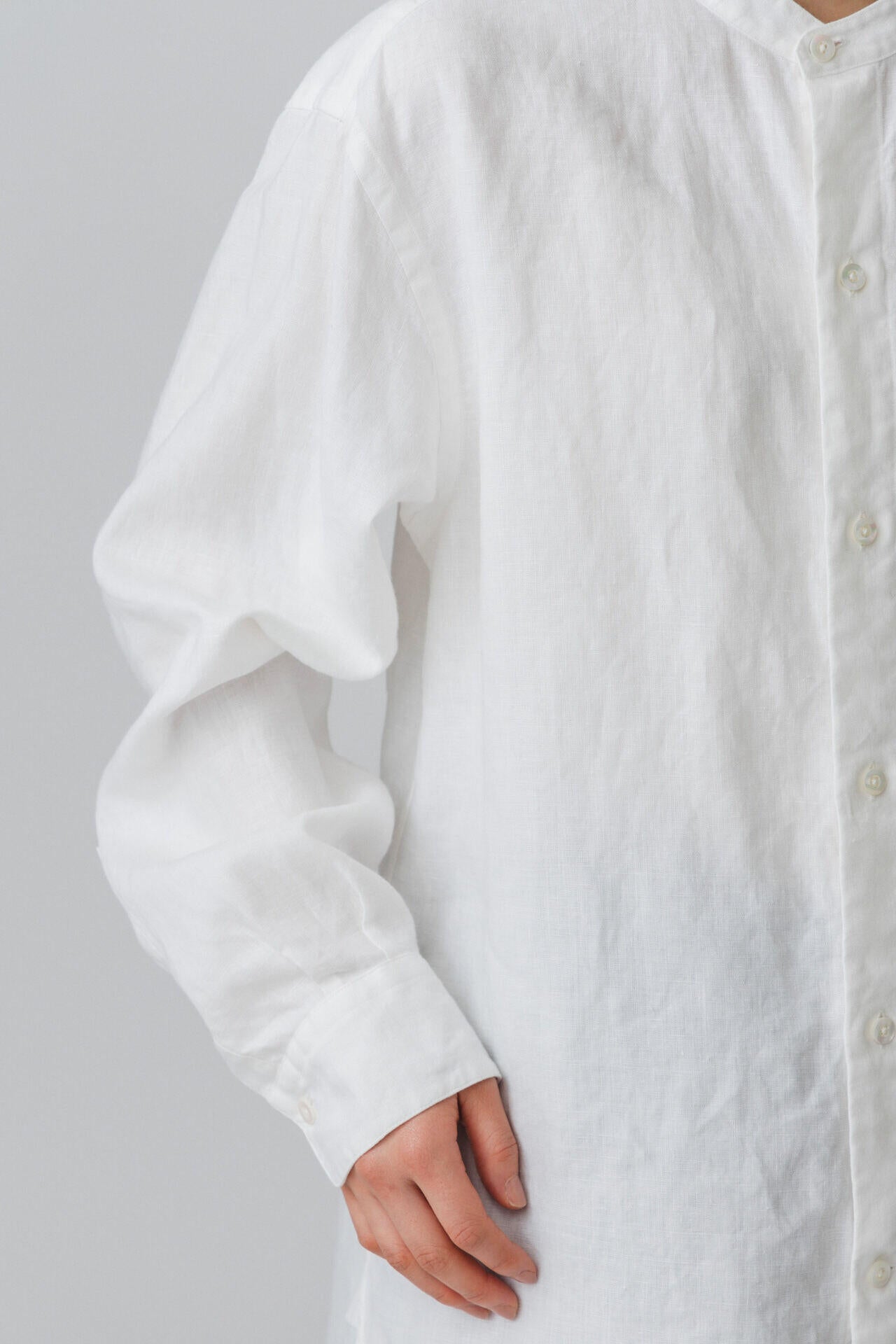 THE LIBRARY / [UNISEX] LINEN SHIRT
