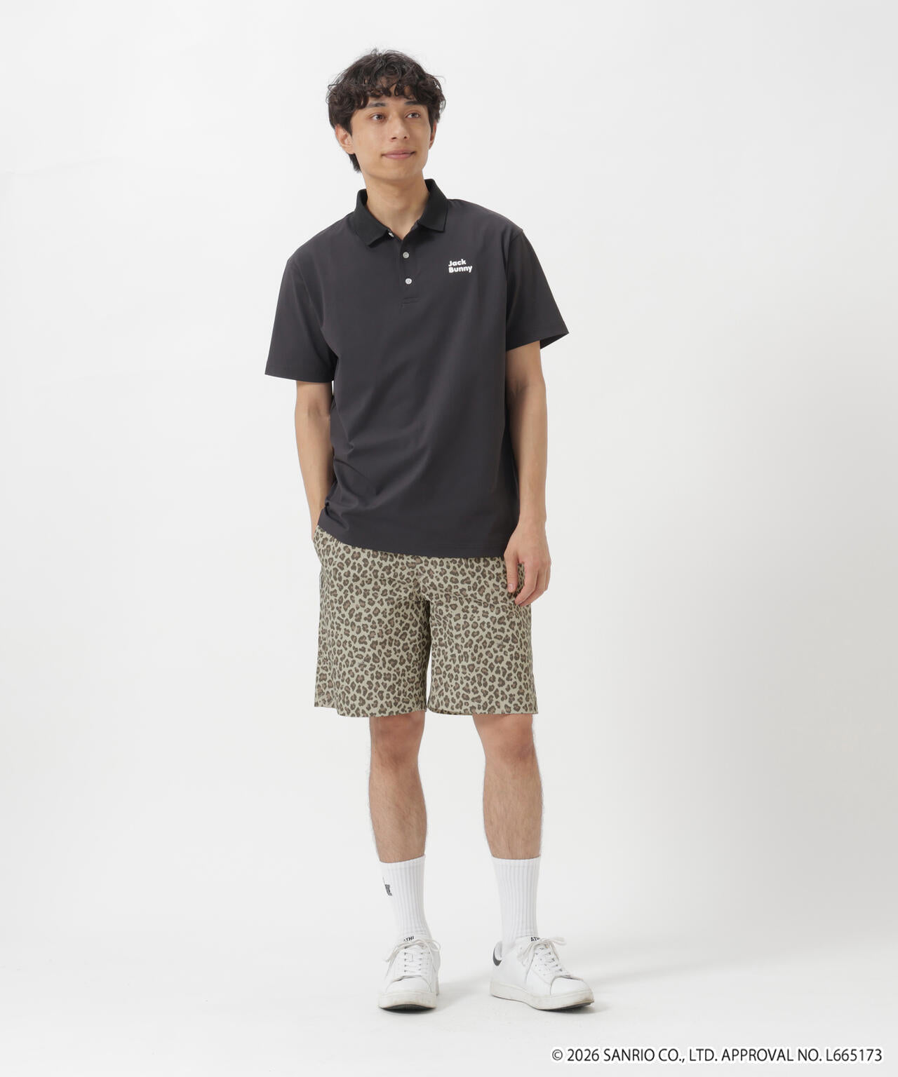 182cm C:84 W:71 H:89 着用サイズ：5