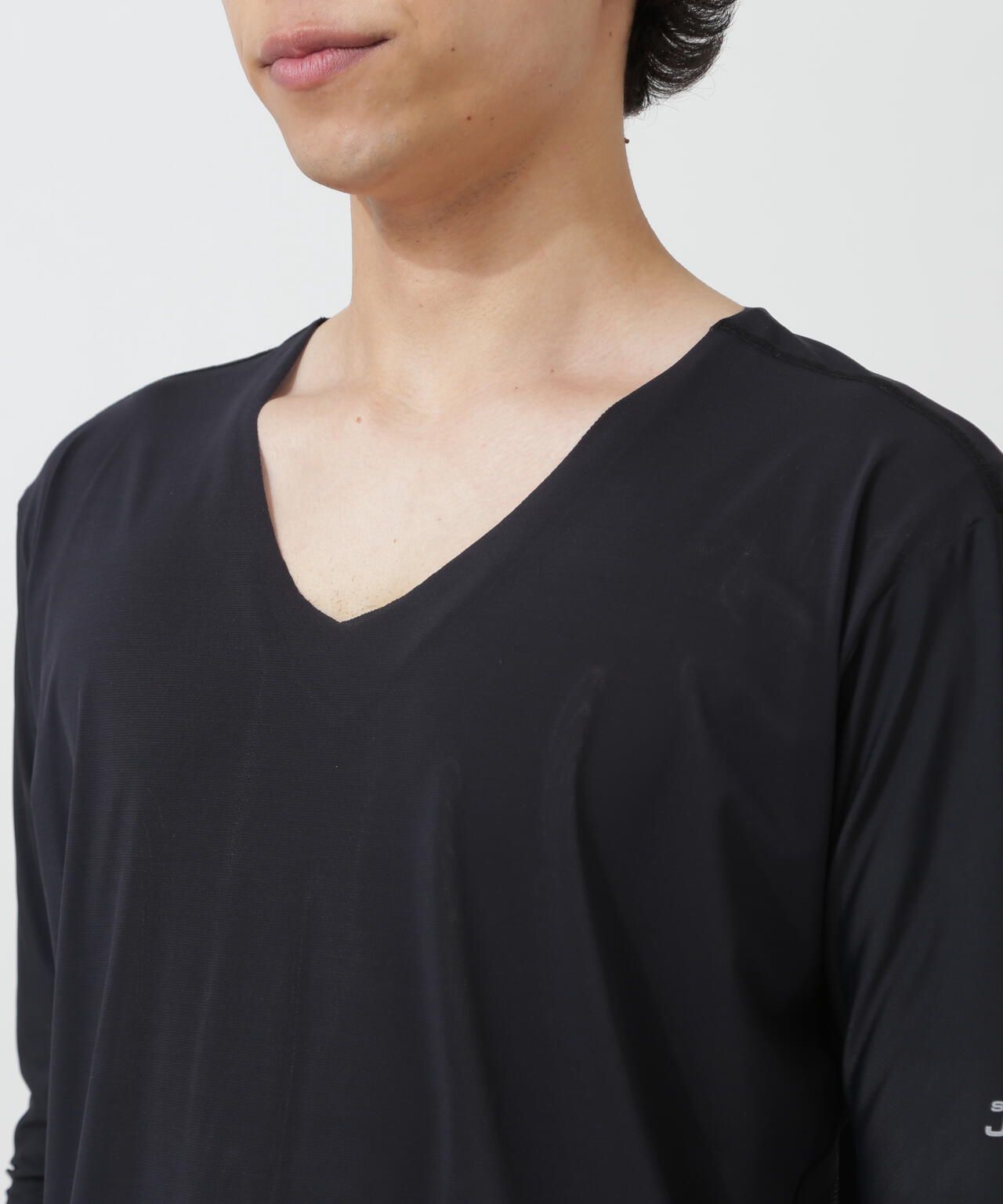 182cm C:84 W:71 H:89 着用サイズ：5