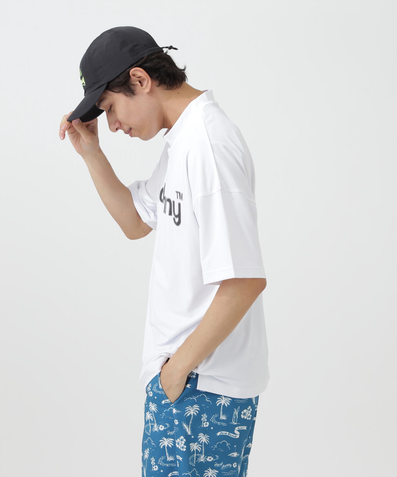 182cm C:84 W:71 H:89 着用サイズ：5