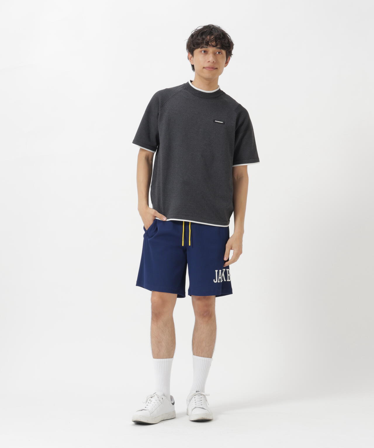 182cm C:84 W:71 H:89 着用サイズ：5