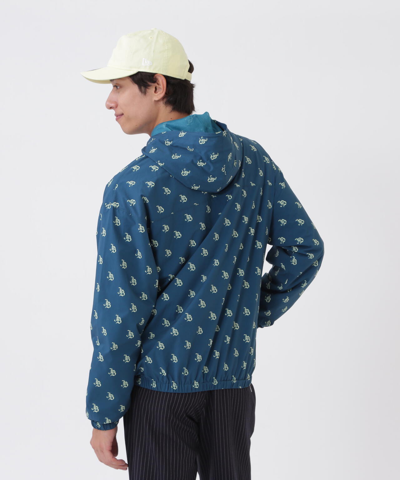 ゴシックロゴプリント裏メッシュフーディブルゾン (MENS)