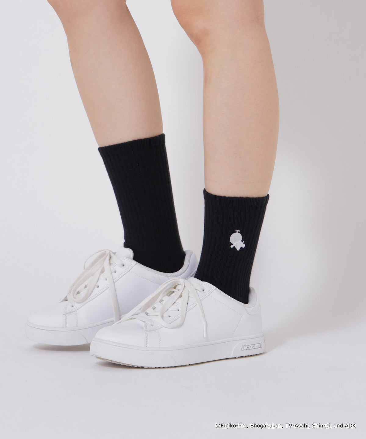 [ドラえもん] 刺繍ミドルソックス (WOMENS)
