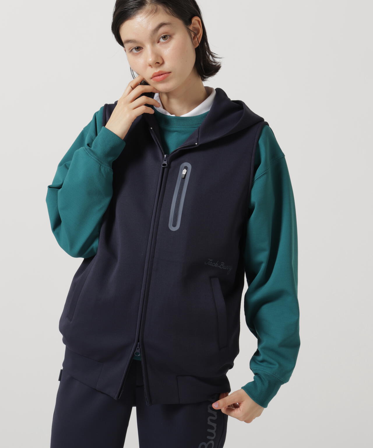PEダンボールフーディジップベスト