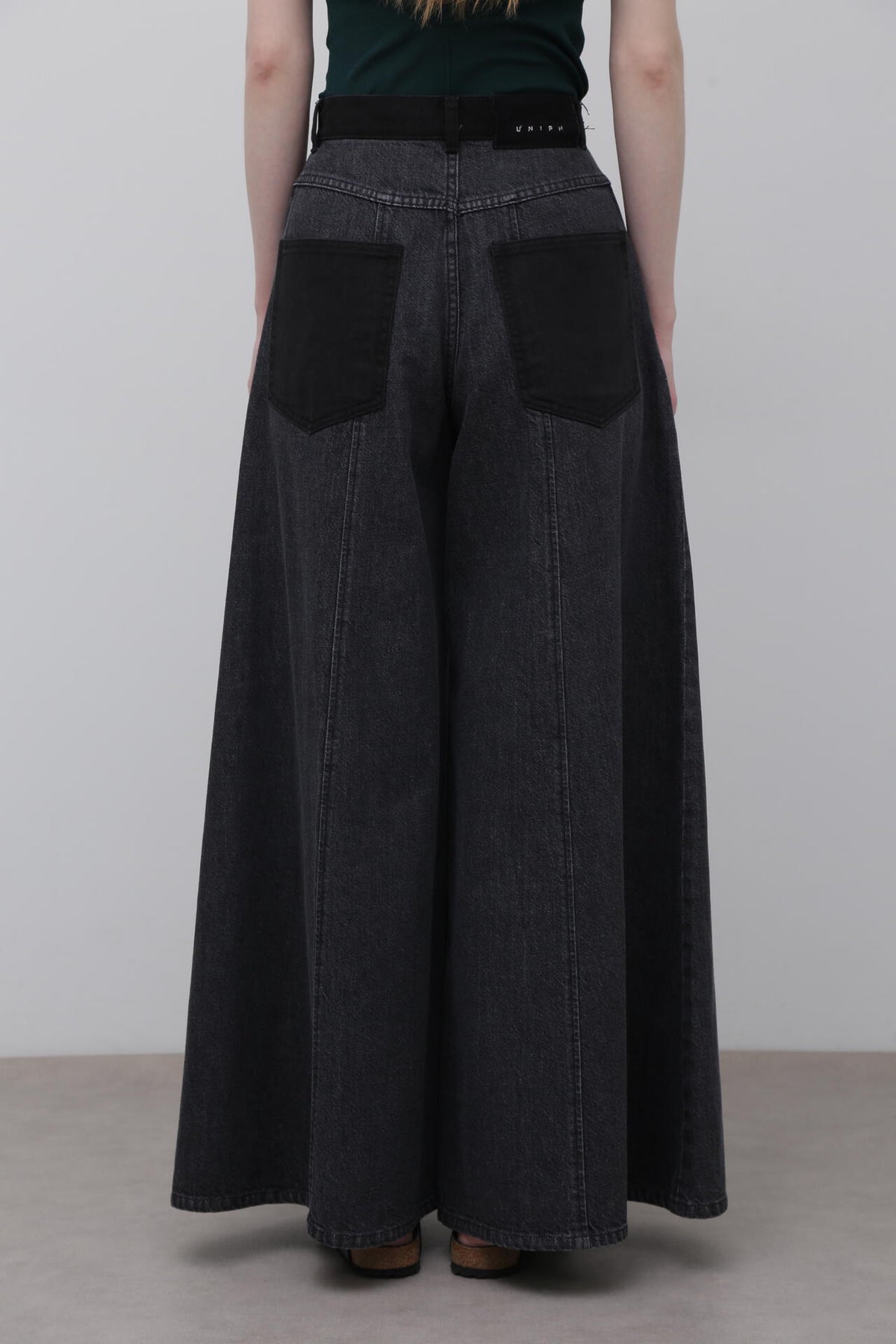 ＜UNiPH＞ハイブリーチデニムパンツ