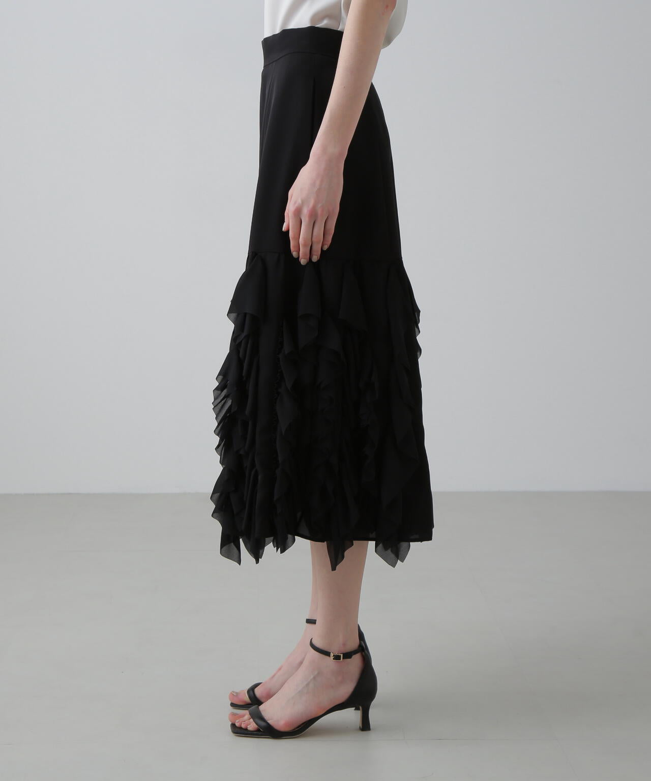 ＜BLACK LABEL＞シルキーツイルスカート