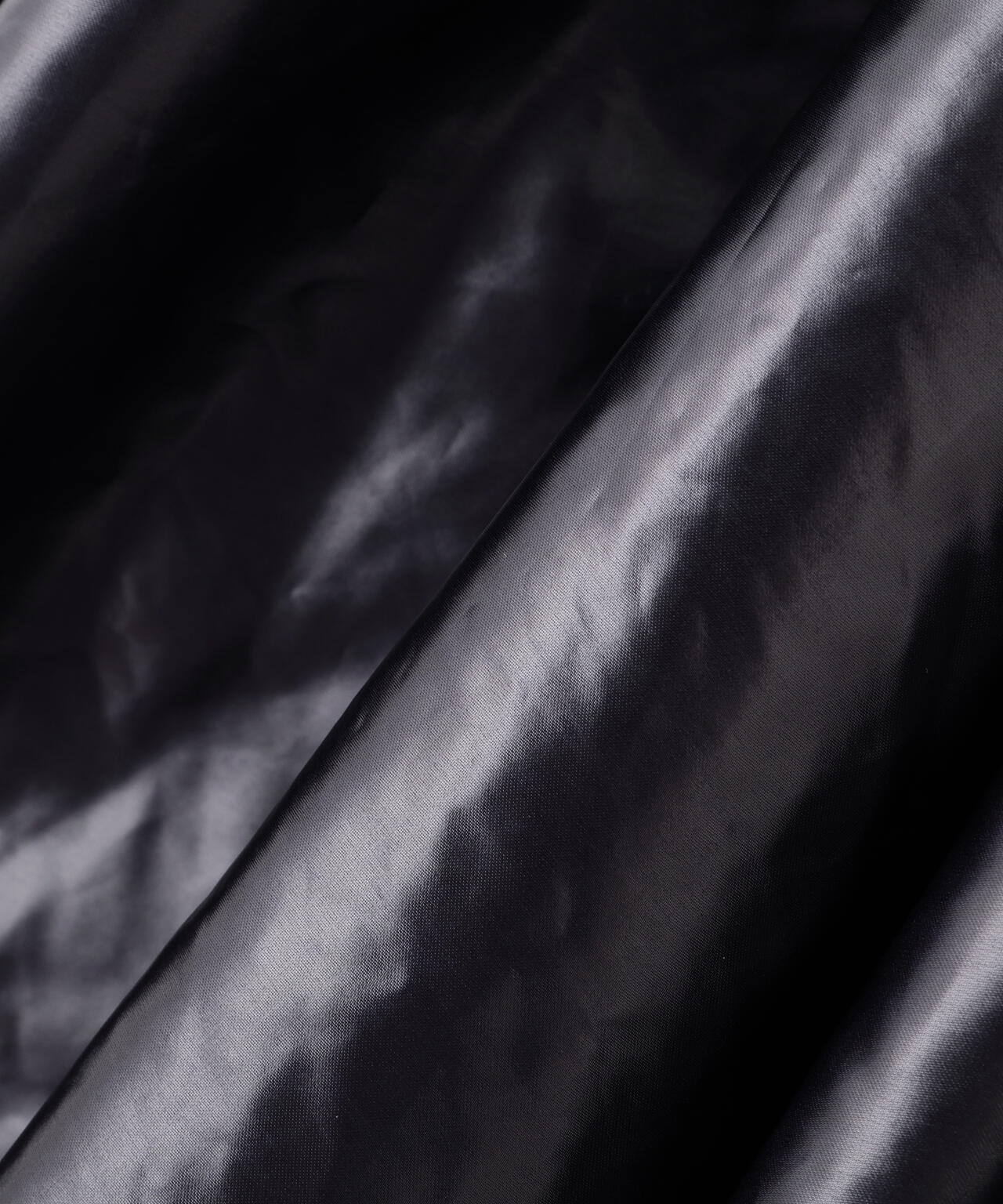 ＜UNiPH＞レザーライクサテンスカート