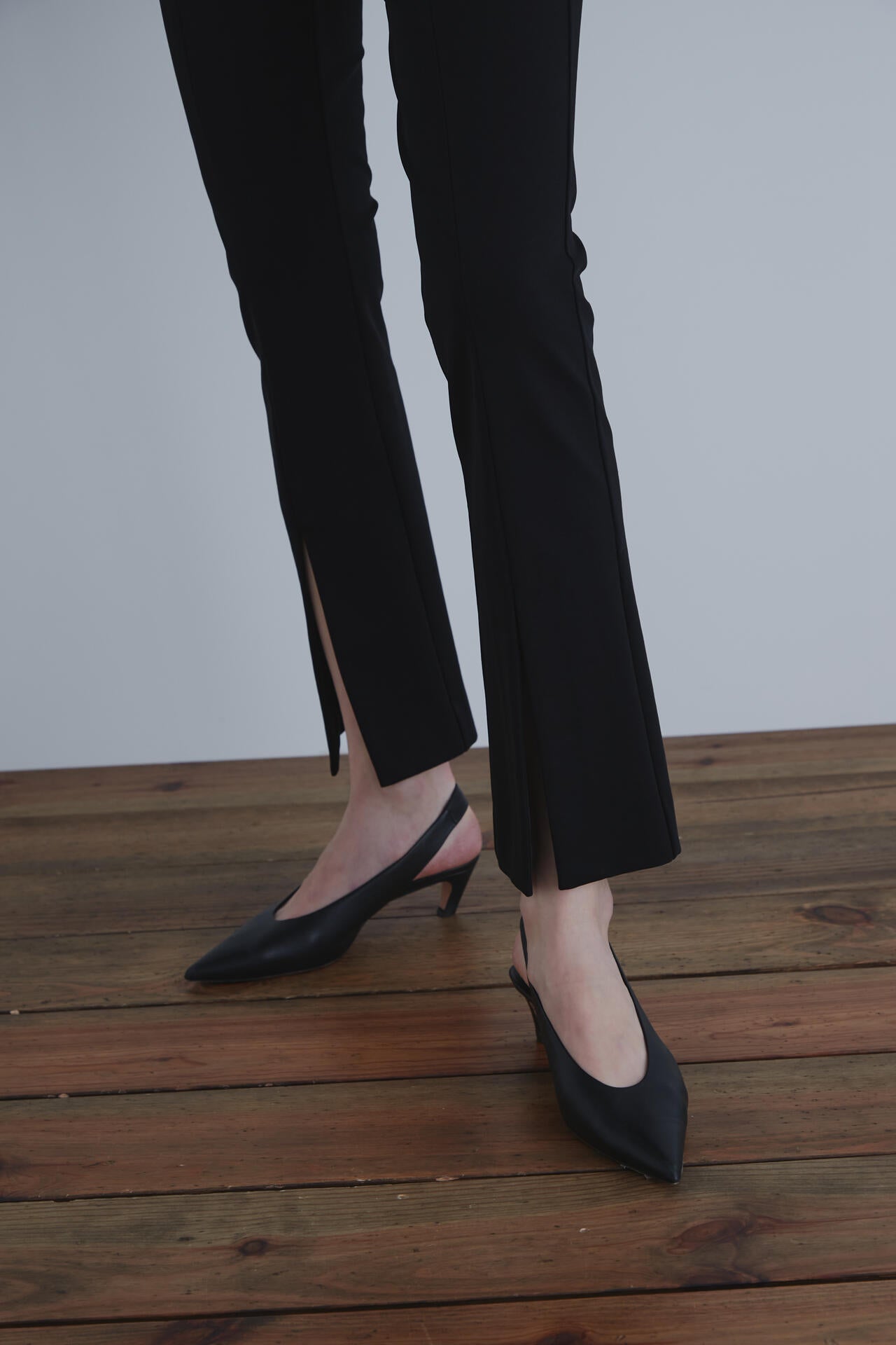 【EC限定】ハイストレッチフロントスリットパンツ（＋10cm丈）