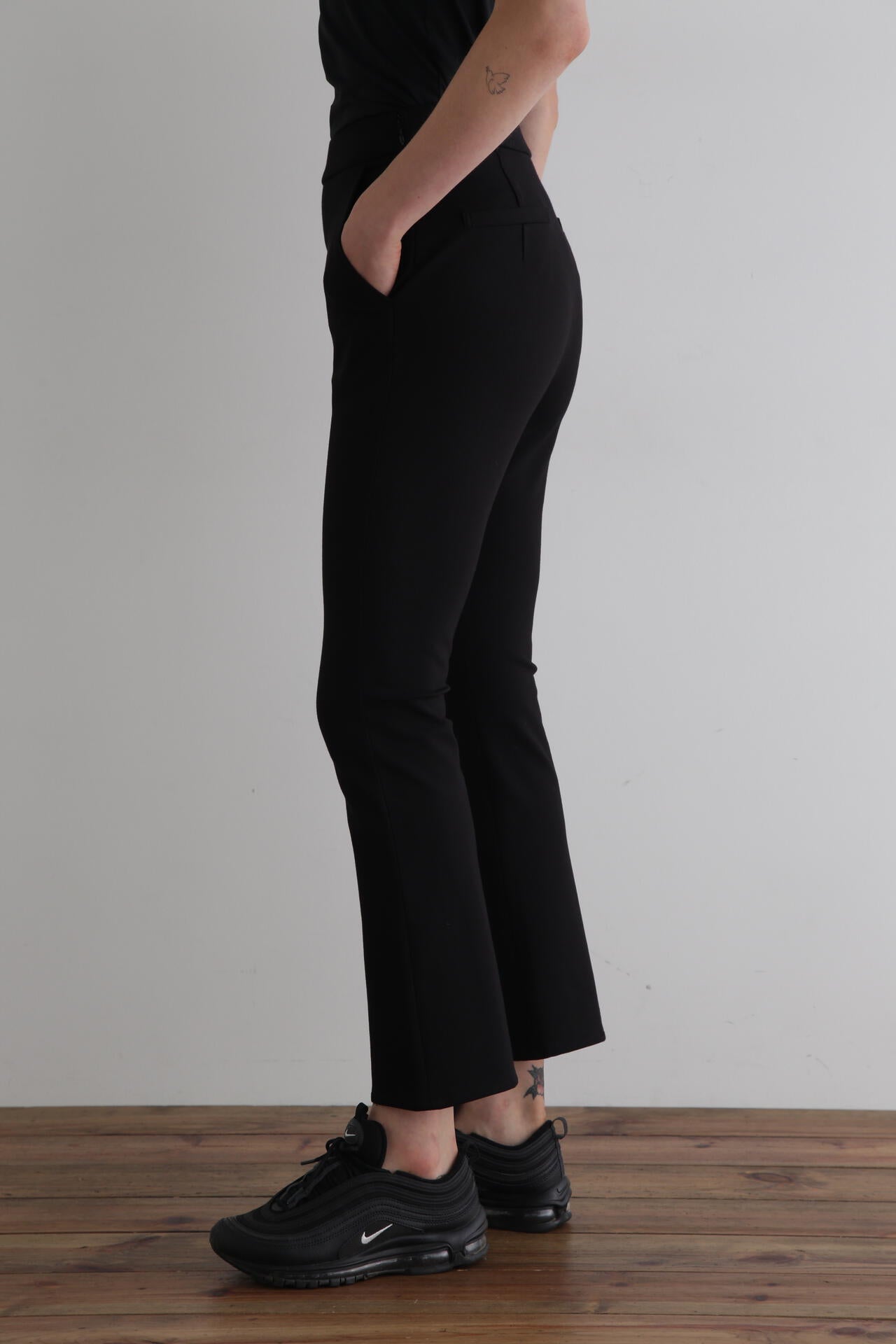 《LE PHIL SPORTS》ストレッチサーモポンチパンツ