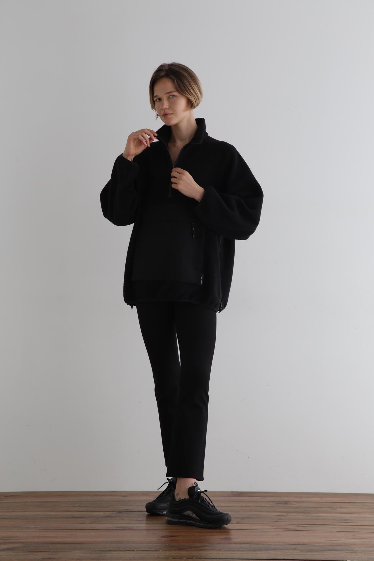 《LE PHIL SPORTS》ストレッチサーモポンチパンツ