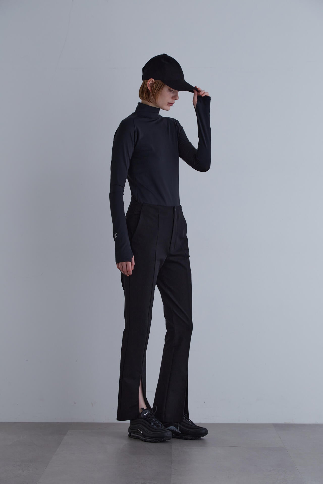 《LE PHIL SPORTS》バックリブハイストレッチスリットパンツ