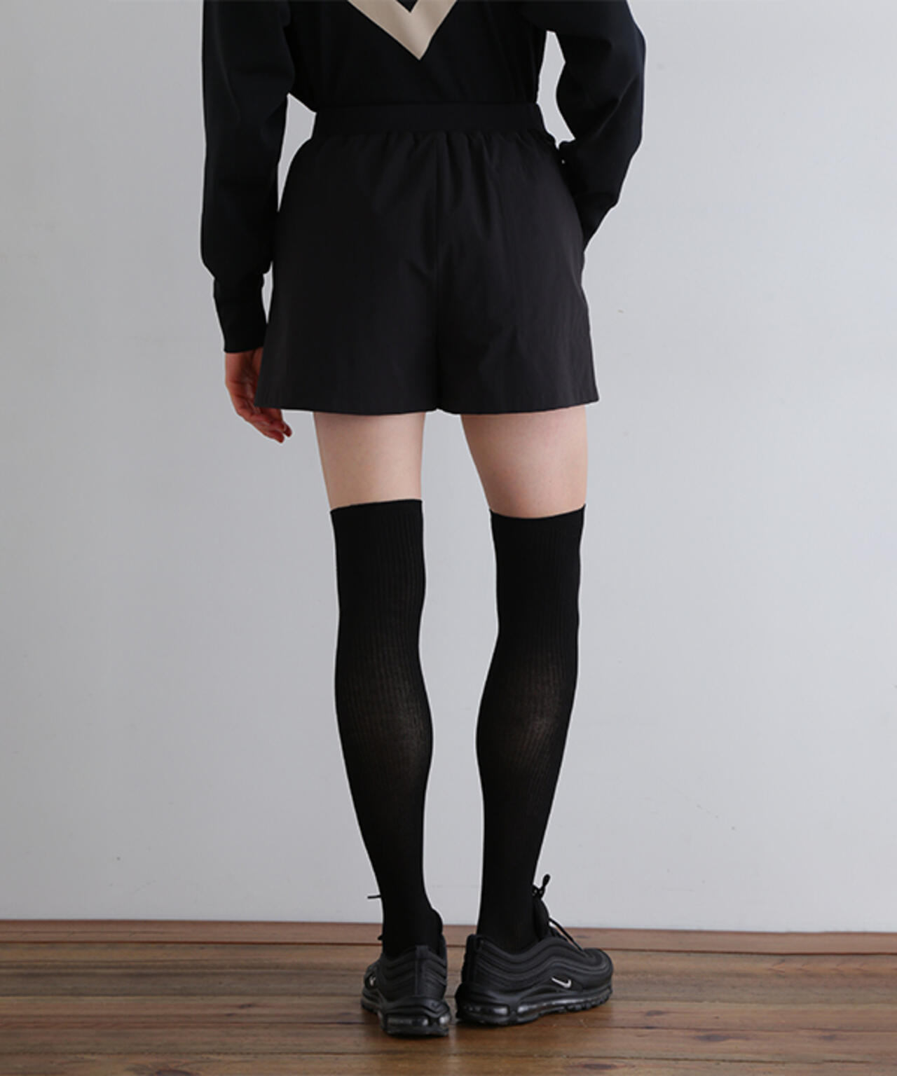 《LE PHIL SPORTS》コーデュラショートパンツ
